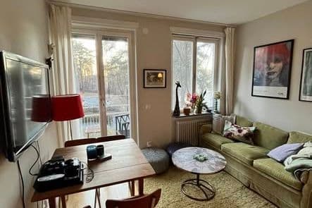 Möblerad 1:a med balkong & sjöutsikt